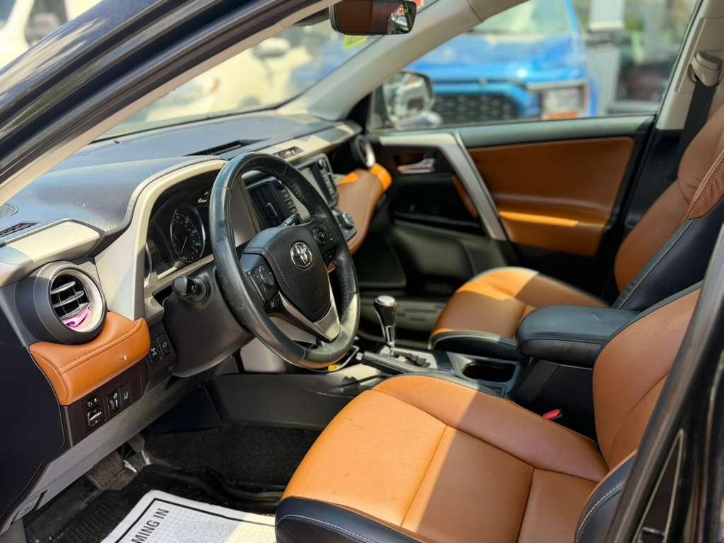 Toyota RAV4 Limited AWD (Natl) 2018