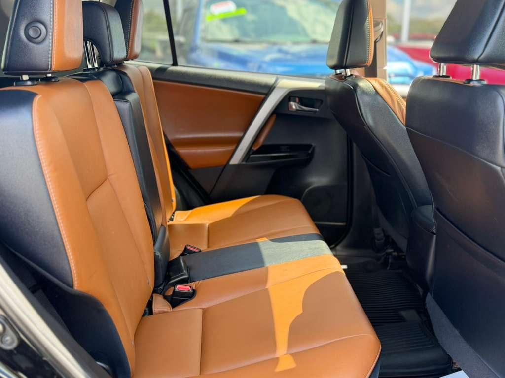 Toyota RAV4 Limited AWD (Natl) 2018