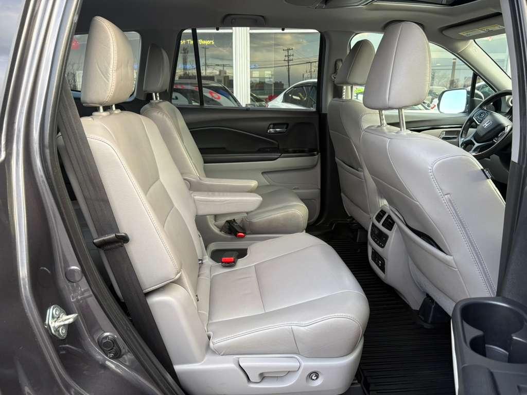 Honda Pilot Touring 7-Passenger AWD 2019