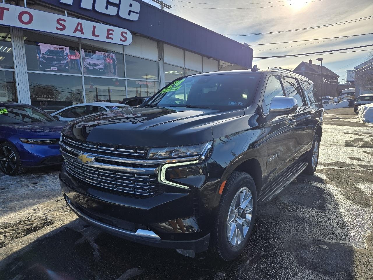 2024 Chevrolet Suburban 4WD 4dr LT