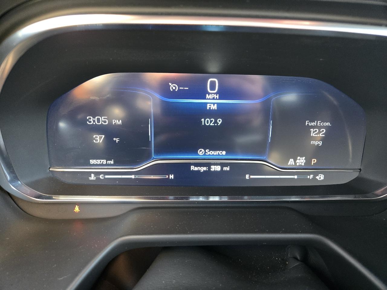 Chevrolet Suburban 4WD 4dr LT 2024