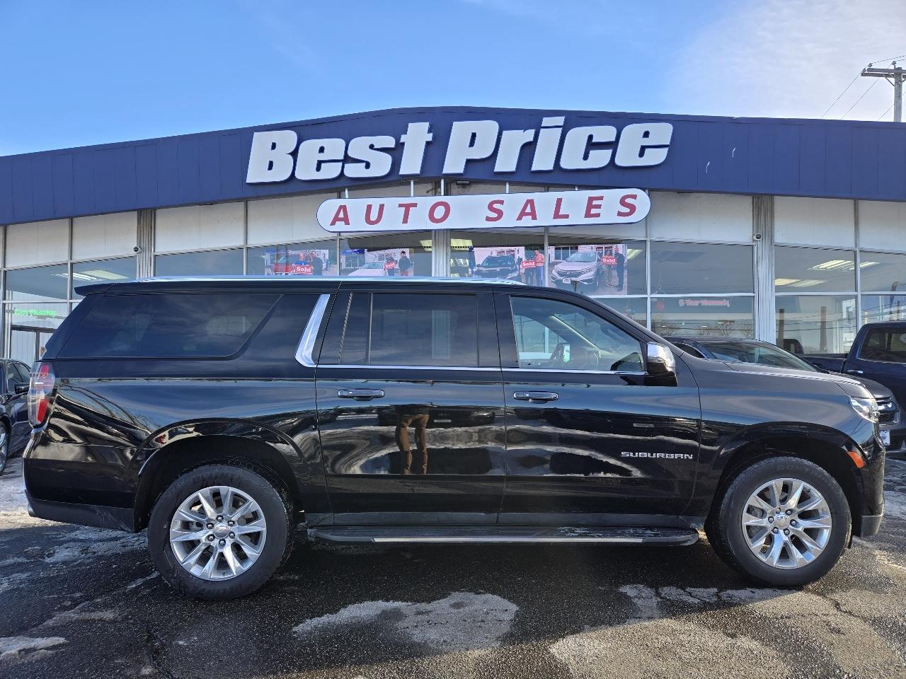 Chevrolet Suburban 4WD 4dr LT 2024