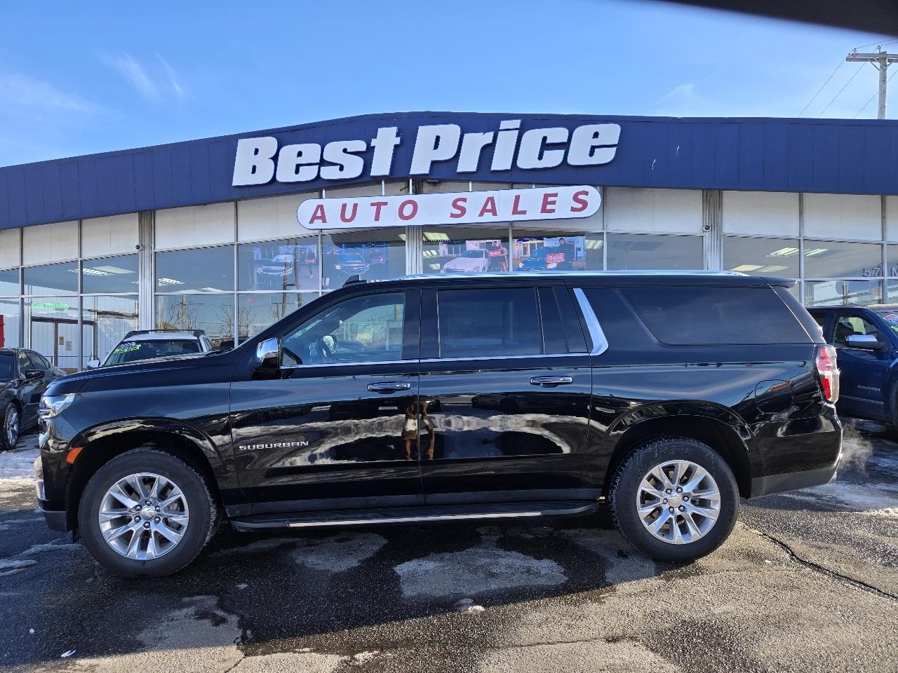 Chevrolet Suburban 4WD 4dr LT 2024