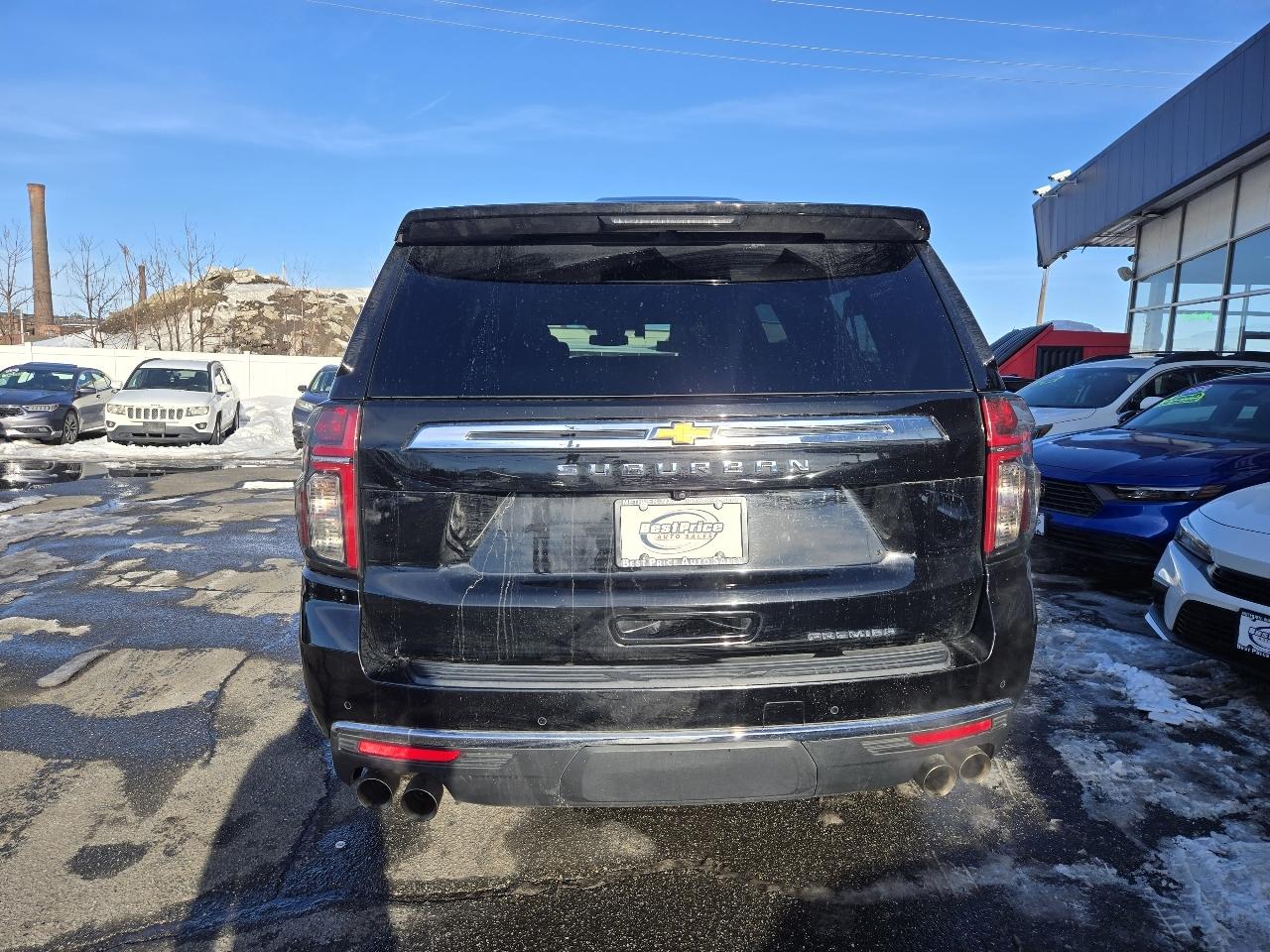 Chevrolet Suburban 4WD 4dr LT 2024