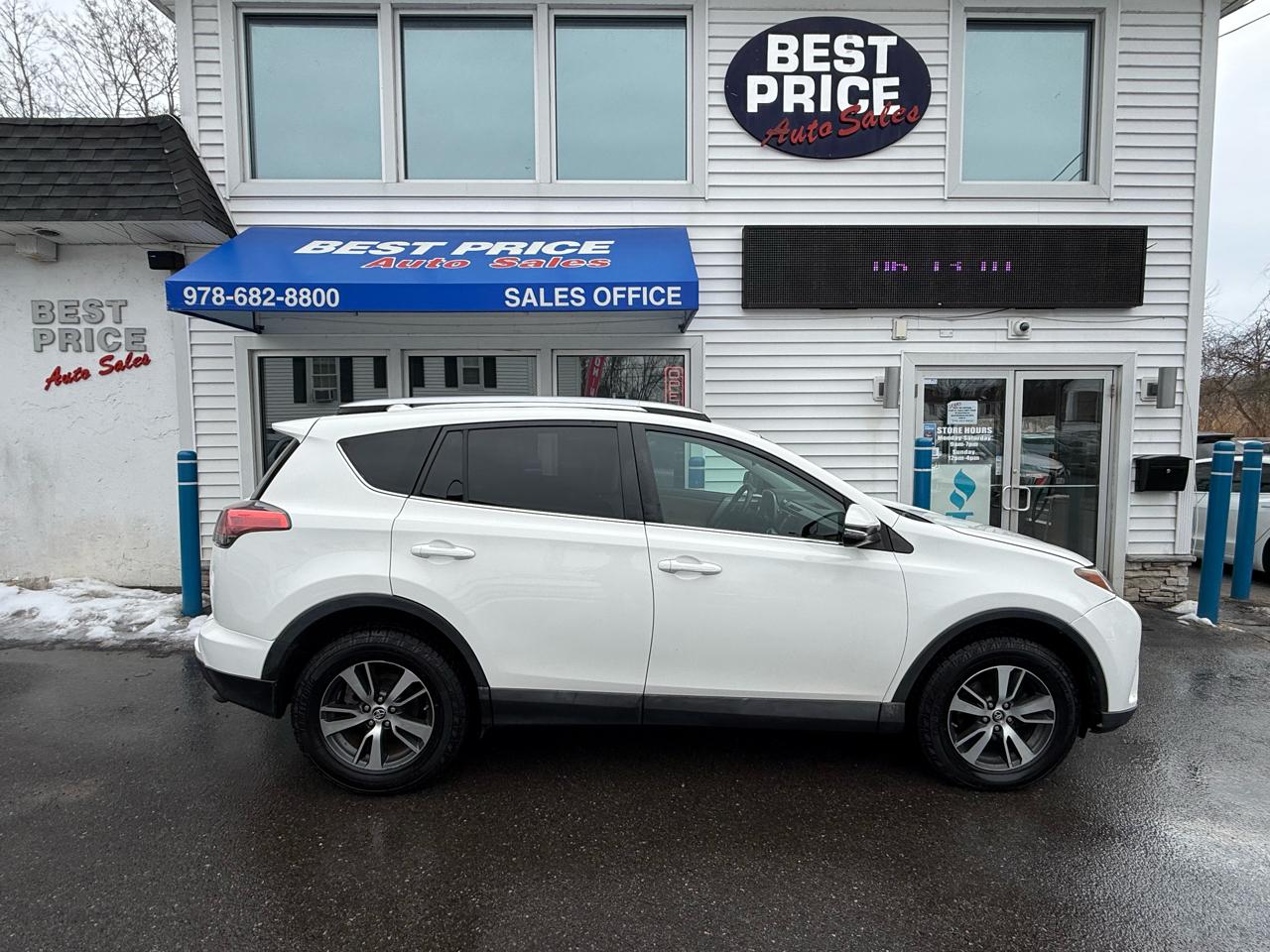 Toyota RAV4 AWD 4dr XLE (Natl) 2016