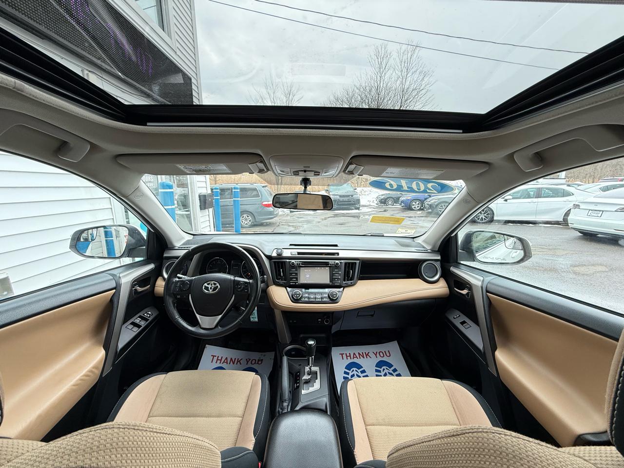 Toyota RAV4 AWD 4dr XLE (Natl) 2016