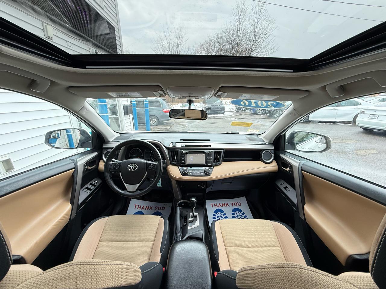 Toyota RAV4 AWD 4dr XLE (Natl) 2016