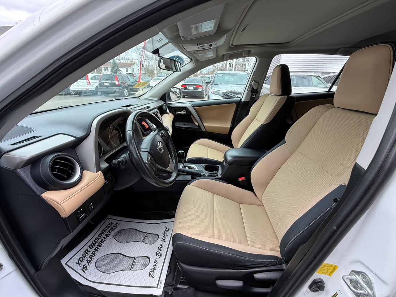 Toyota RAV4 AWD 4dr XLE (Natl) 2016