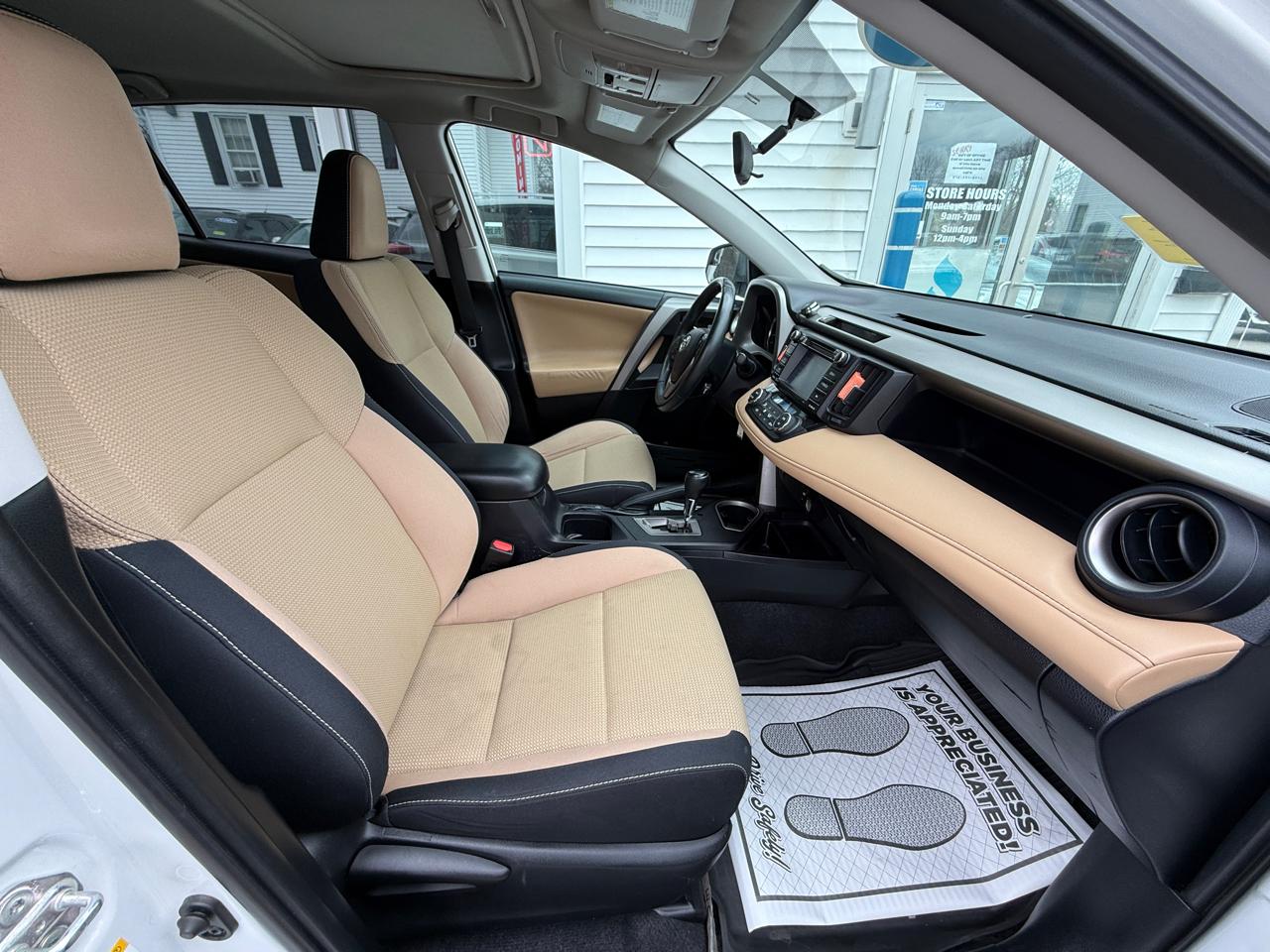 Toyota RAV4 AWD 4dr XLE (Natl) 2016