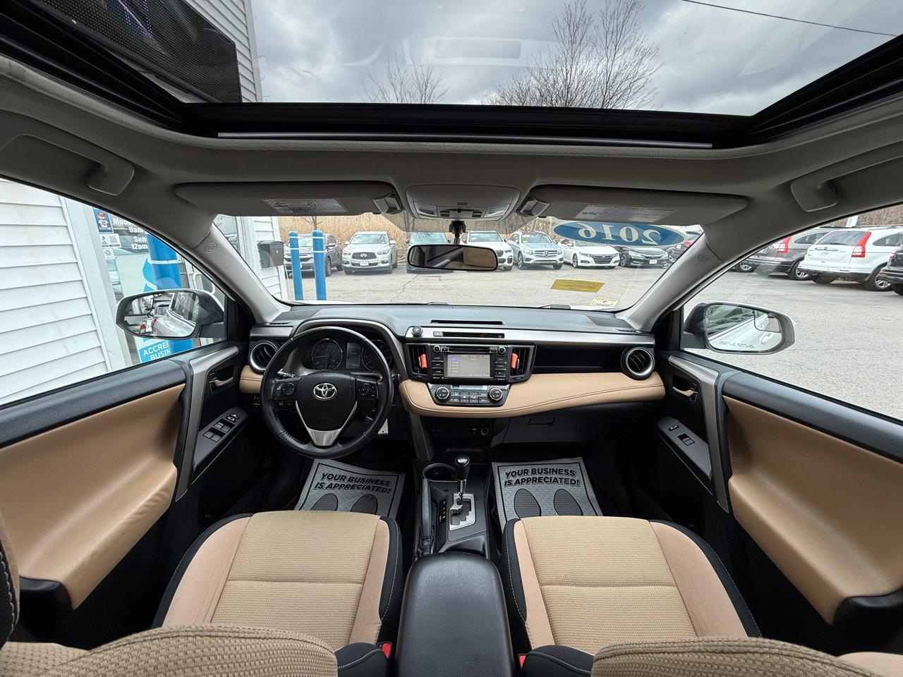 Toyota RAV4 AWD 4dr XLE (Natl) 2016