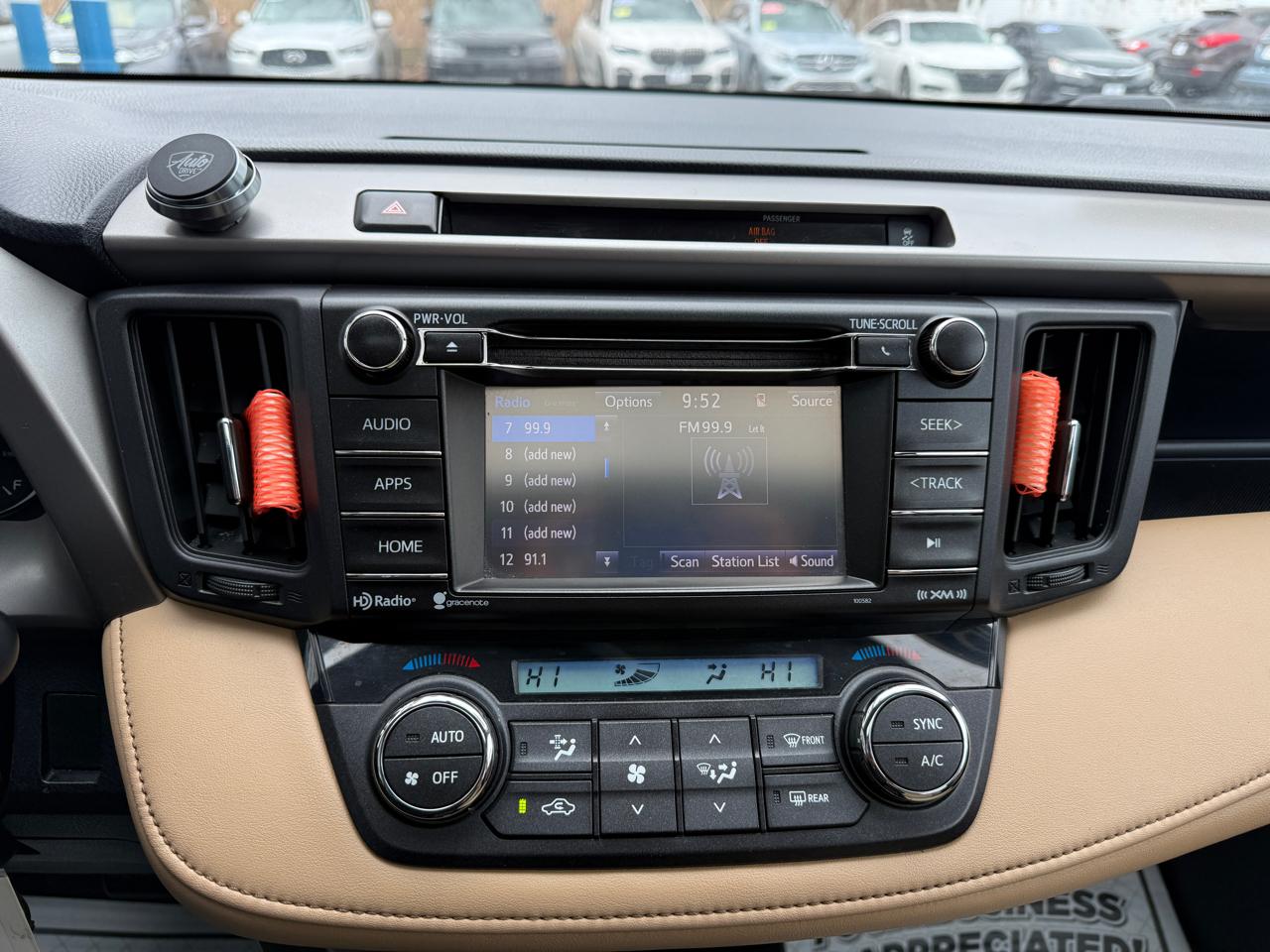 Toyota RAV4 AWD 4dr XLE (Natl) 2016