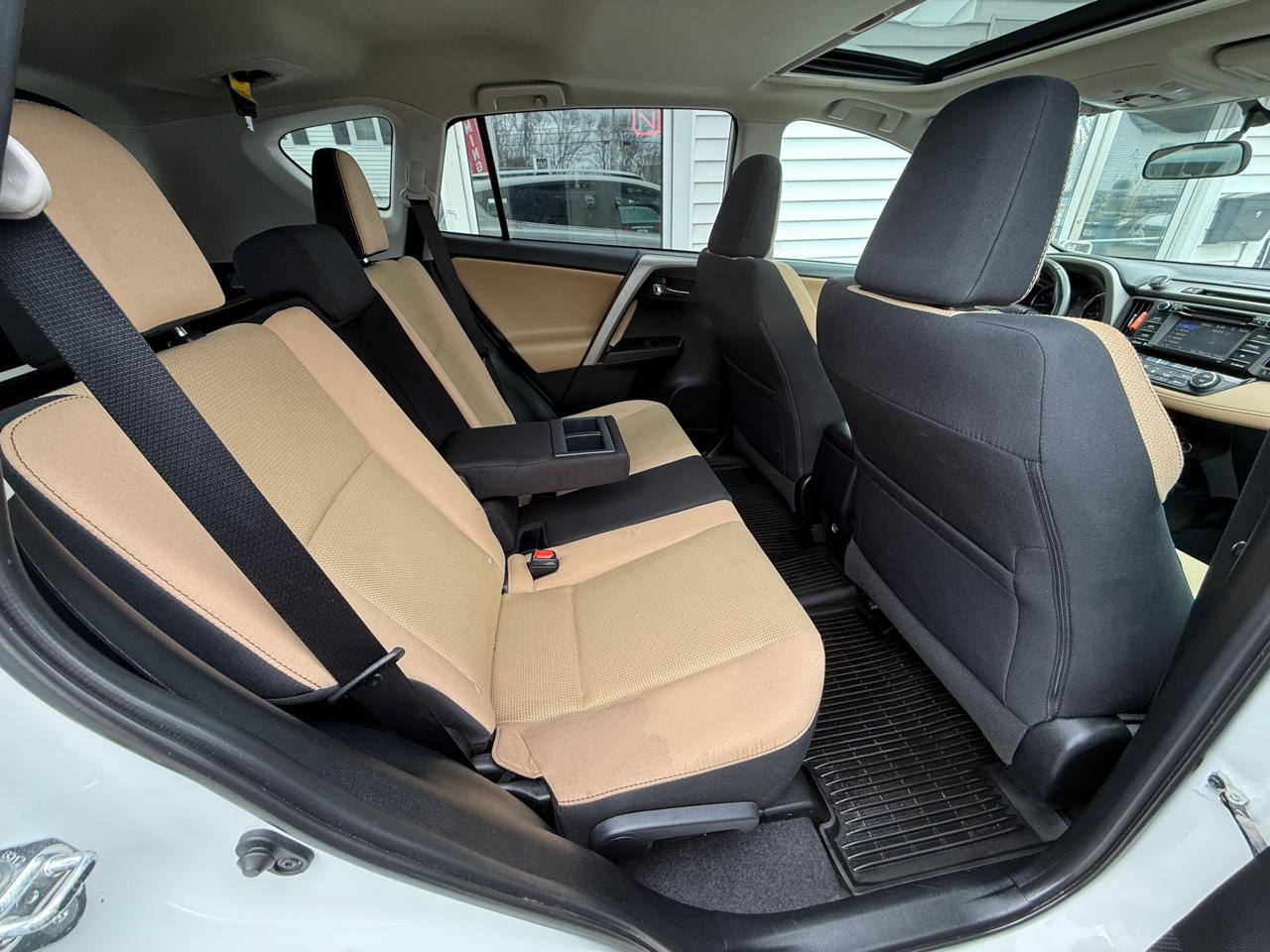 Toyota RAV4 AWD 4dr XLE (Natl) 2016