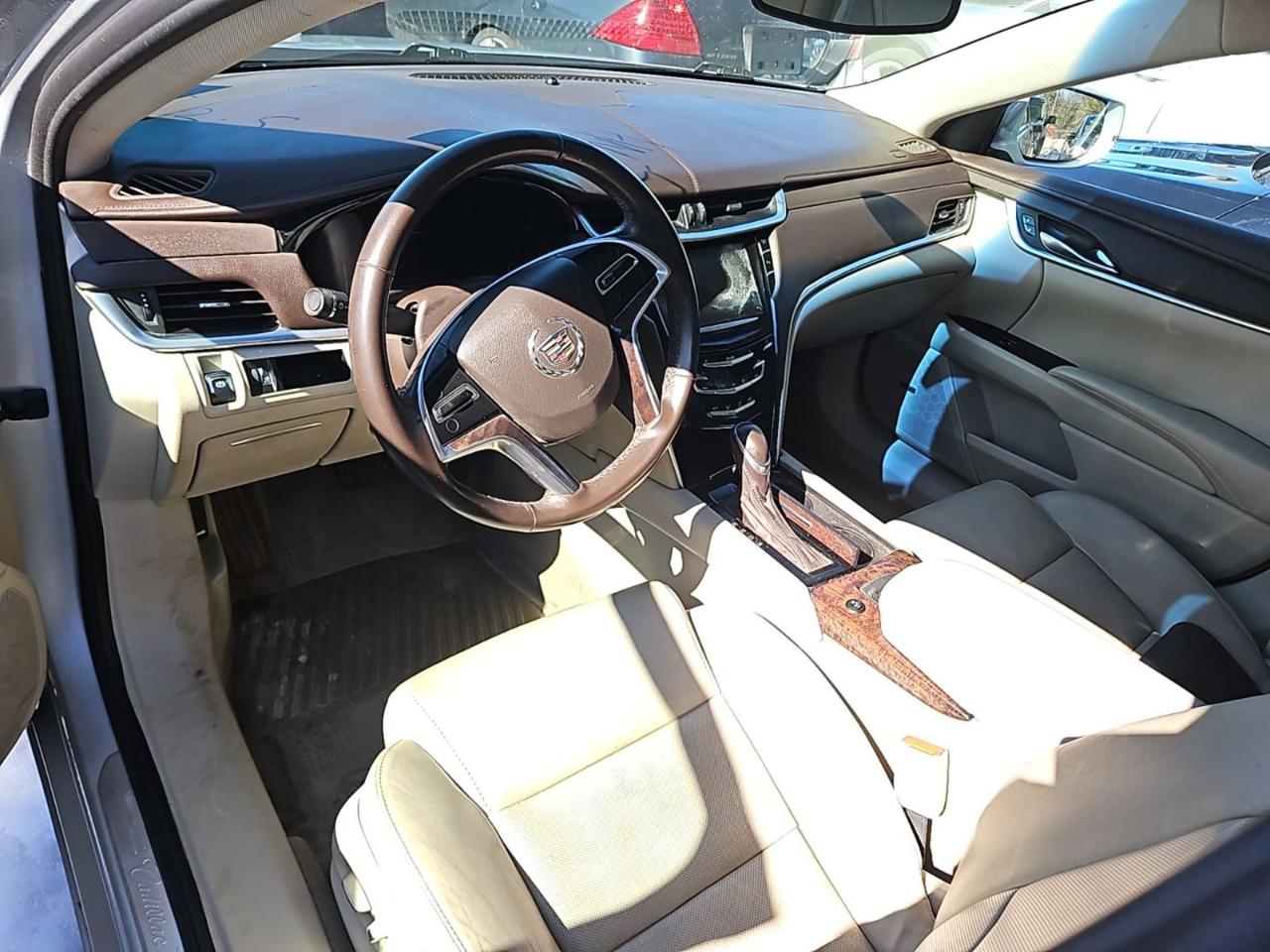 Cadillac XTS 4dr Sdn FWD 2013