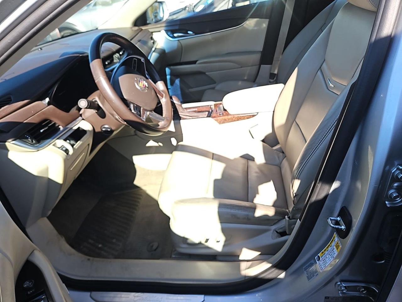 Cadillac XTS 4dr Sdn FWD 2013