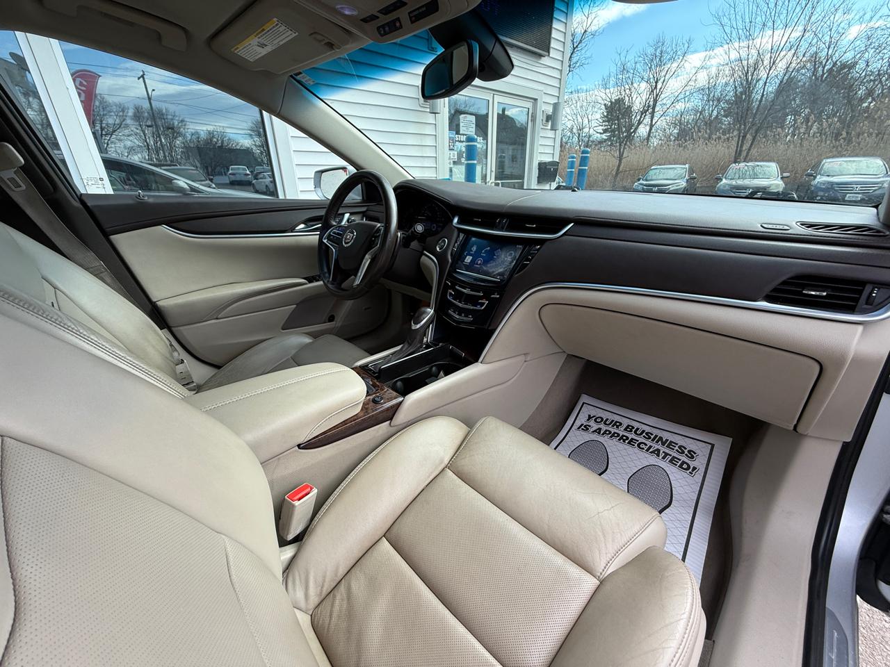 Cadillac XTS 4dr Sdn FWD 2013