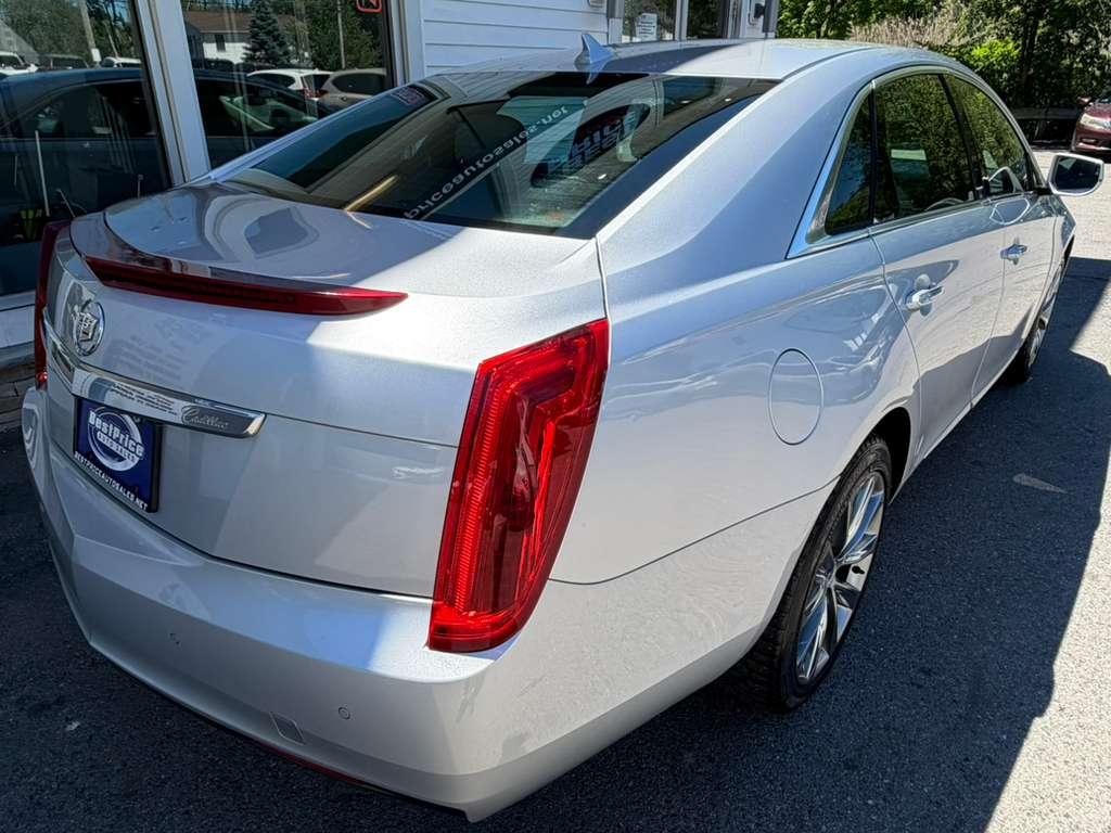 Cadillac XTS 4dr Sdn FWD 2013