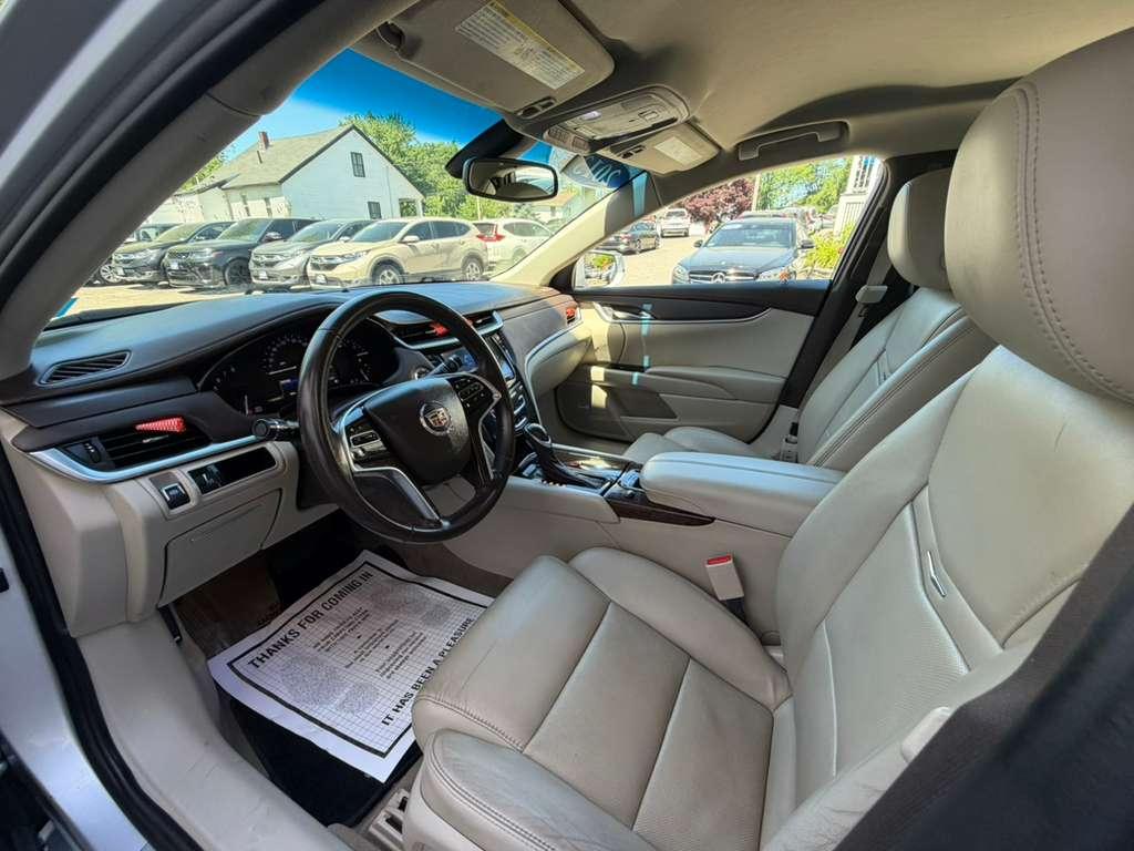 Cadillac XTS 4dr Sdn FWD 2013