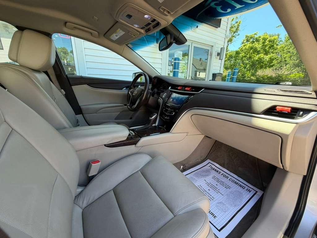 Cadillac XTS 4dr Sdn FWD 2013