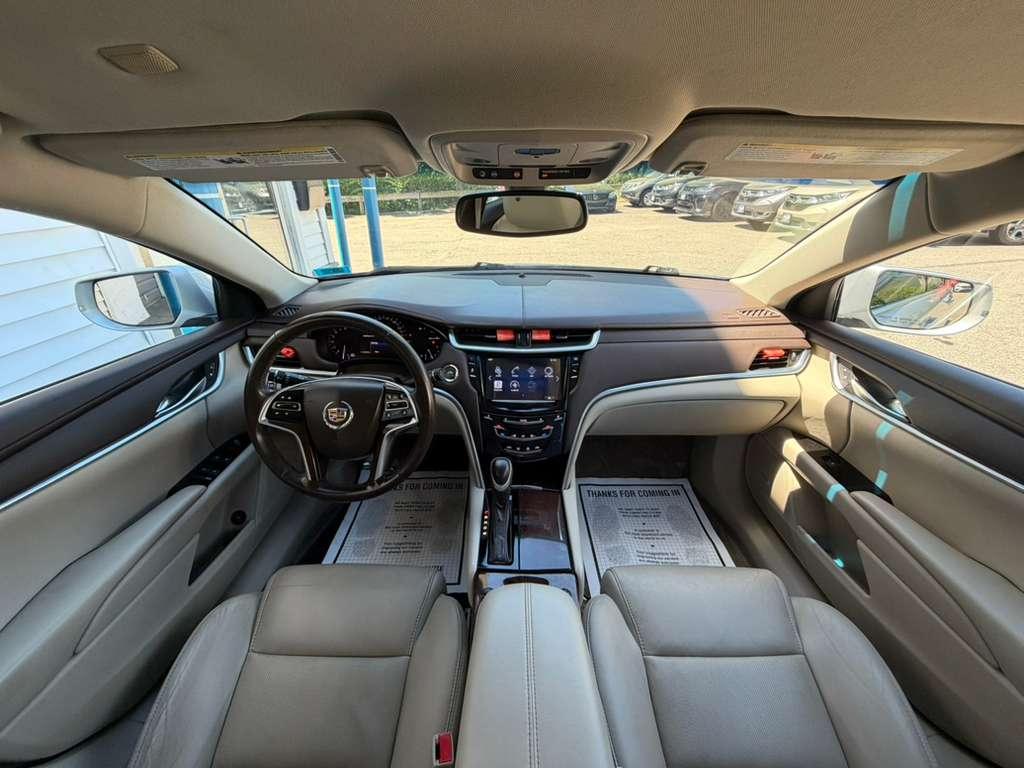 Cadillac XTS 4dr Sdn FWD 2013