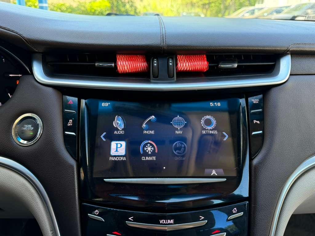Cadillac XTS 4dr Sdn FWD 2013