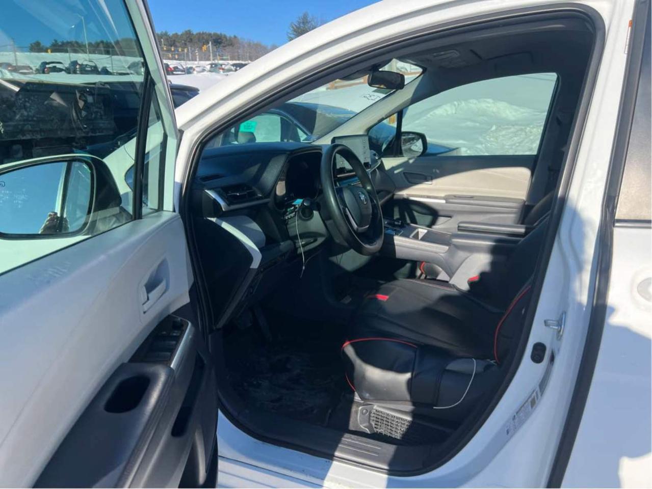 Toyota Sienna LE FWD 8-Passenger (Natl) 2021