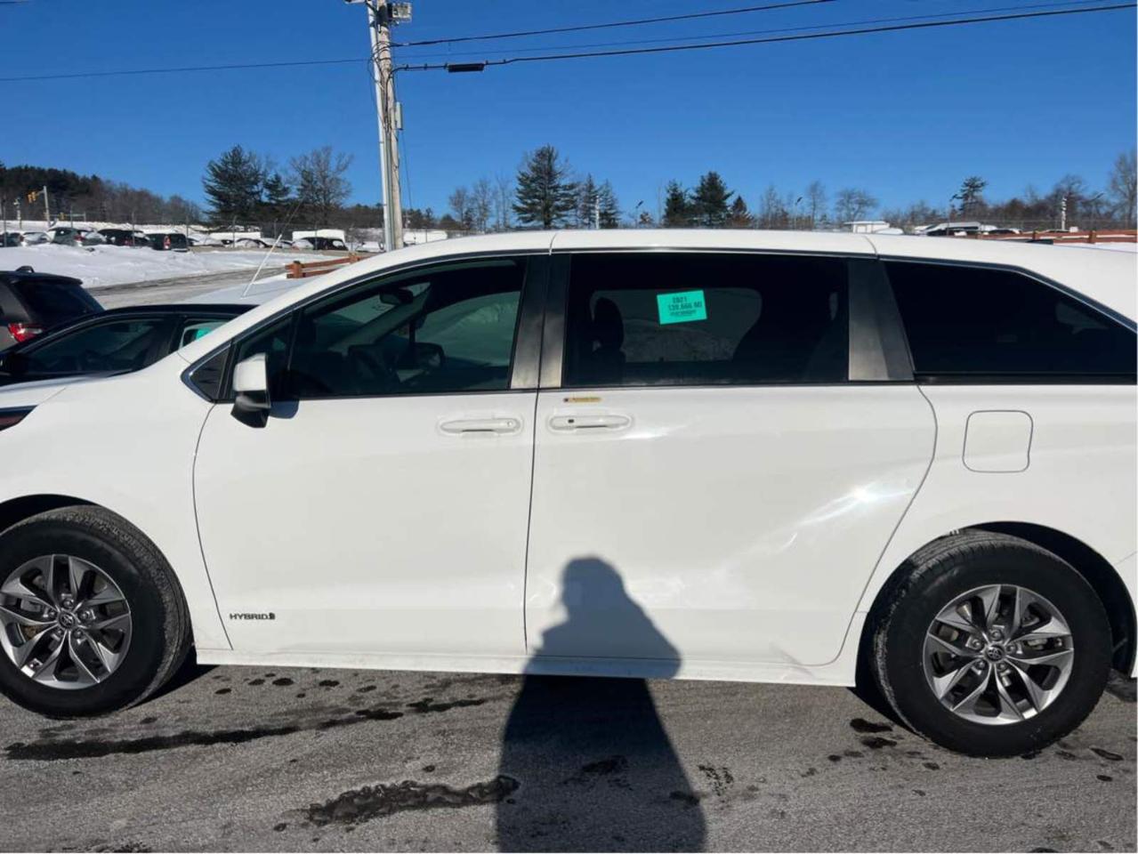 Toyota Sienna LE FWD 8-Passenger (Natl) 2021