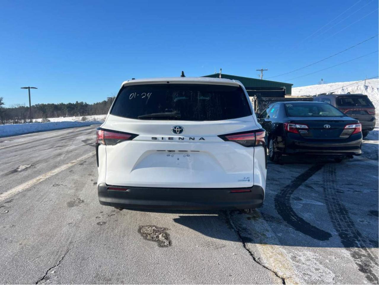 Toyota Sienna LE FWD 8-Passenger (Natl) 2021
