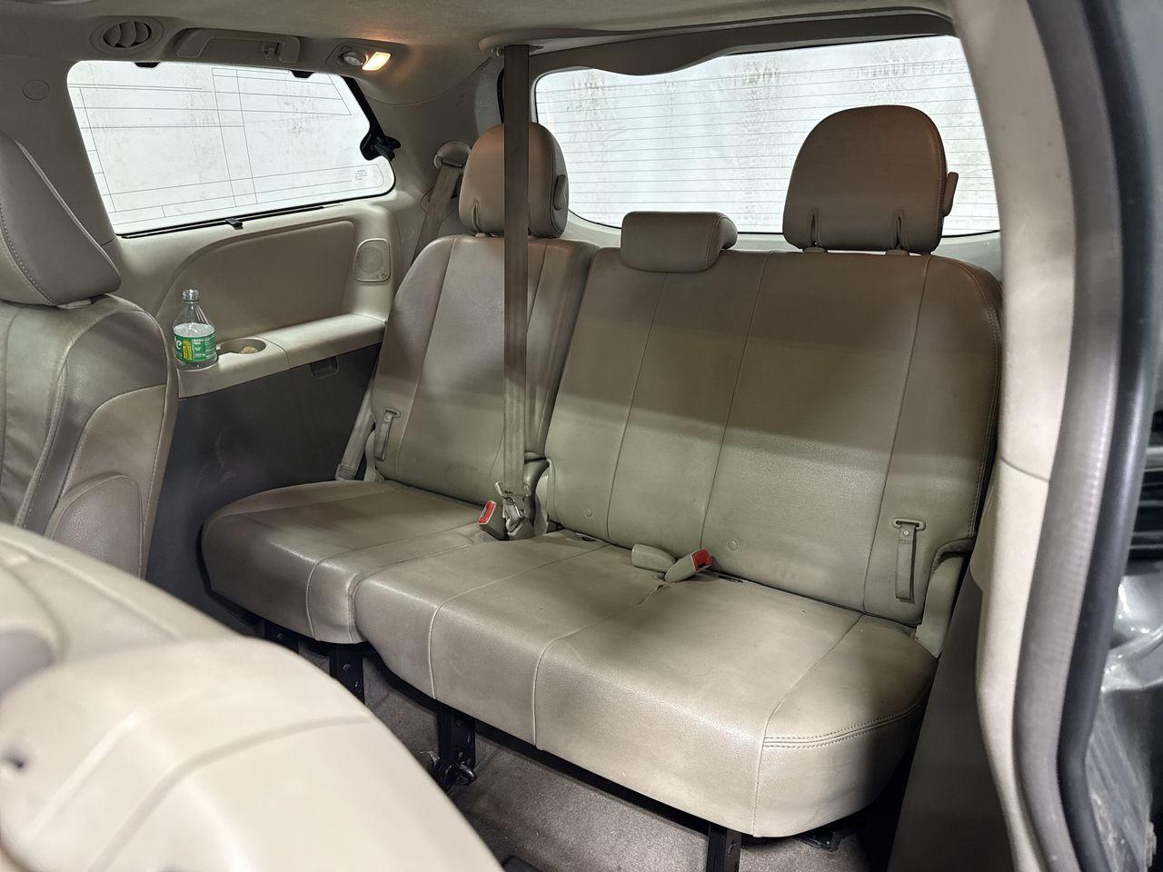 Toyota Sienna 5dr 7-Pass Van V6 Ltd AWD (Natl) 2014