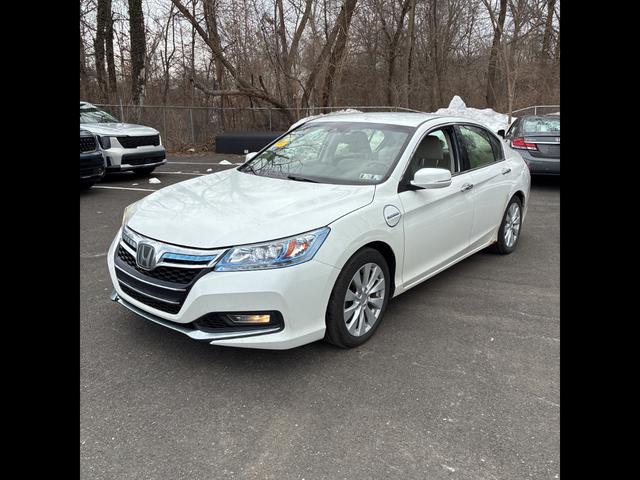 White 2014 Honda Accord Hybrid Plug-In Base Sedan Front-Wheel Drive Automatic