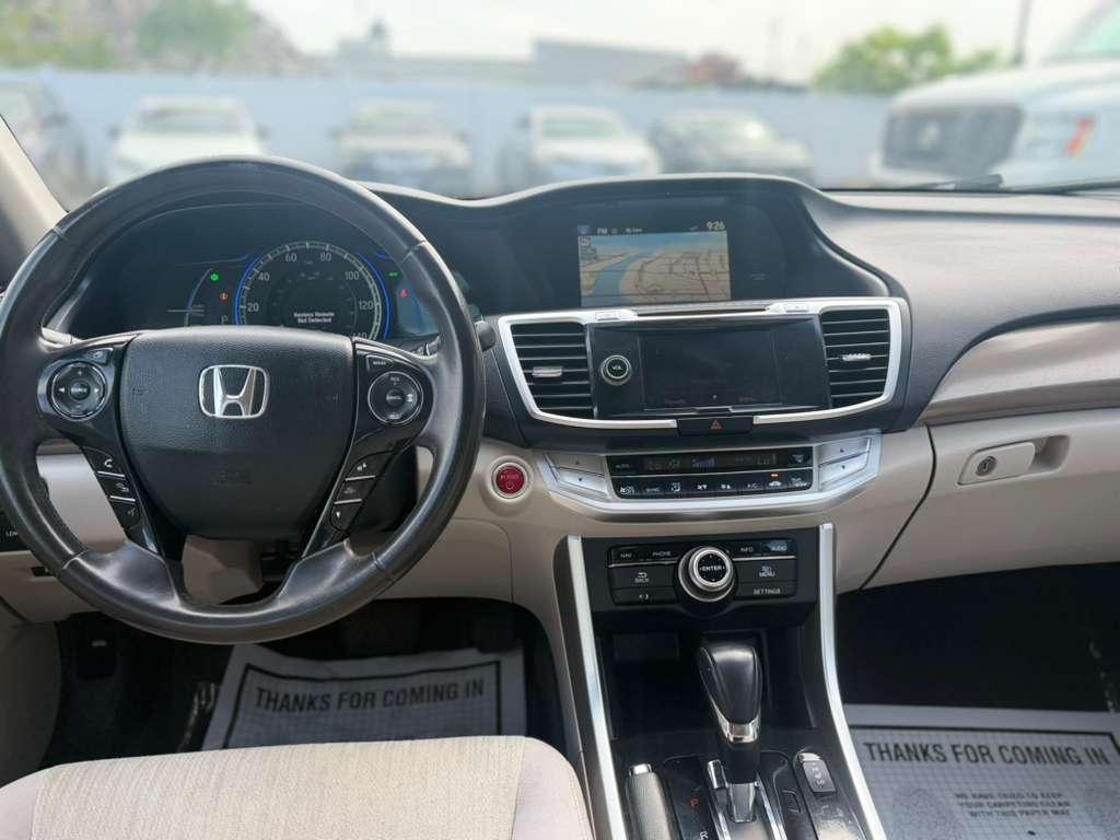 Honda Accord Plug-in Hybrid 4dr Sdn 2014