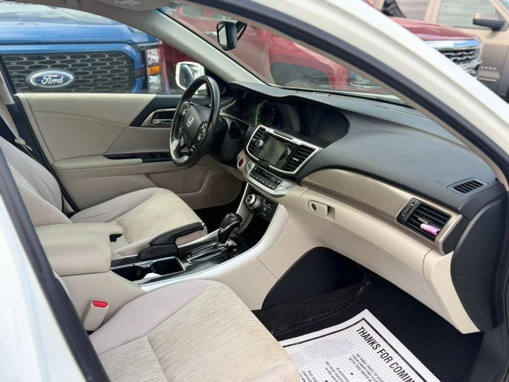 Honda Accord Plug-in Hybrid 4dr Sdn 2014