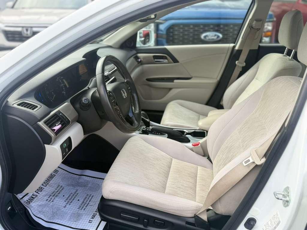Honda Accord Plug-in Hybrid 4dr Sdn 2014
