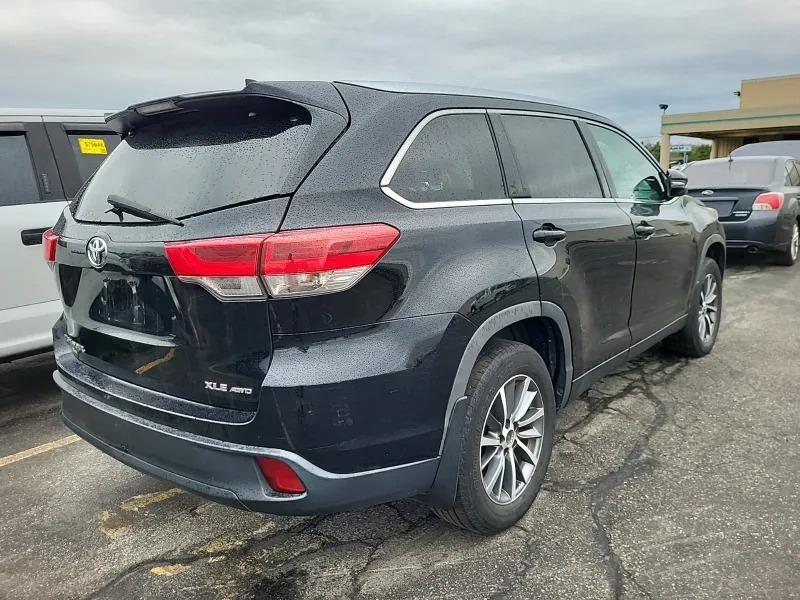 Toyota Highlander XLE V6 AWD (Natl) 2019