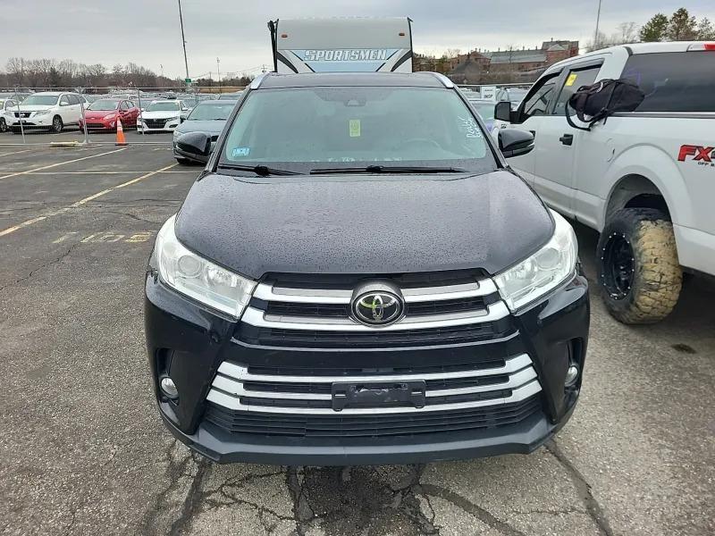 Toyota Highlander XLE V6 AWD (Natl) 2019