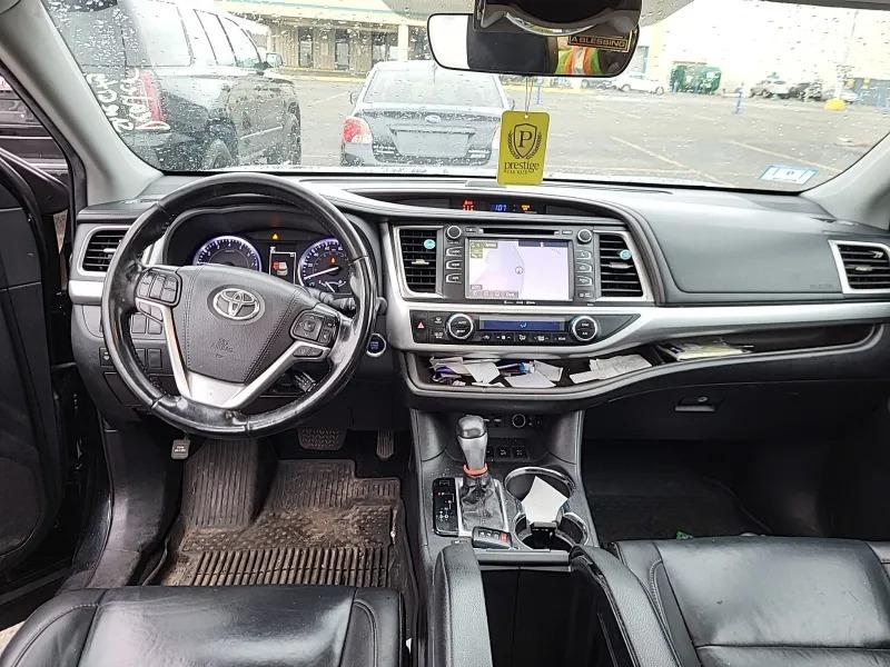 Toyota Highlander XLE V6 AWD (Natl) 2019