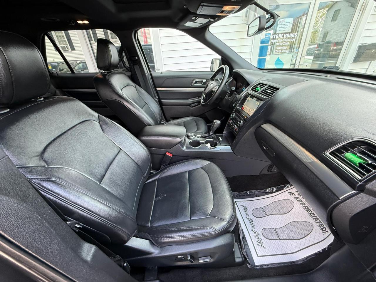 Ford Explorer XLT 4WD 2018