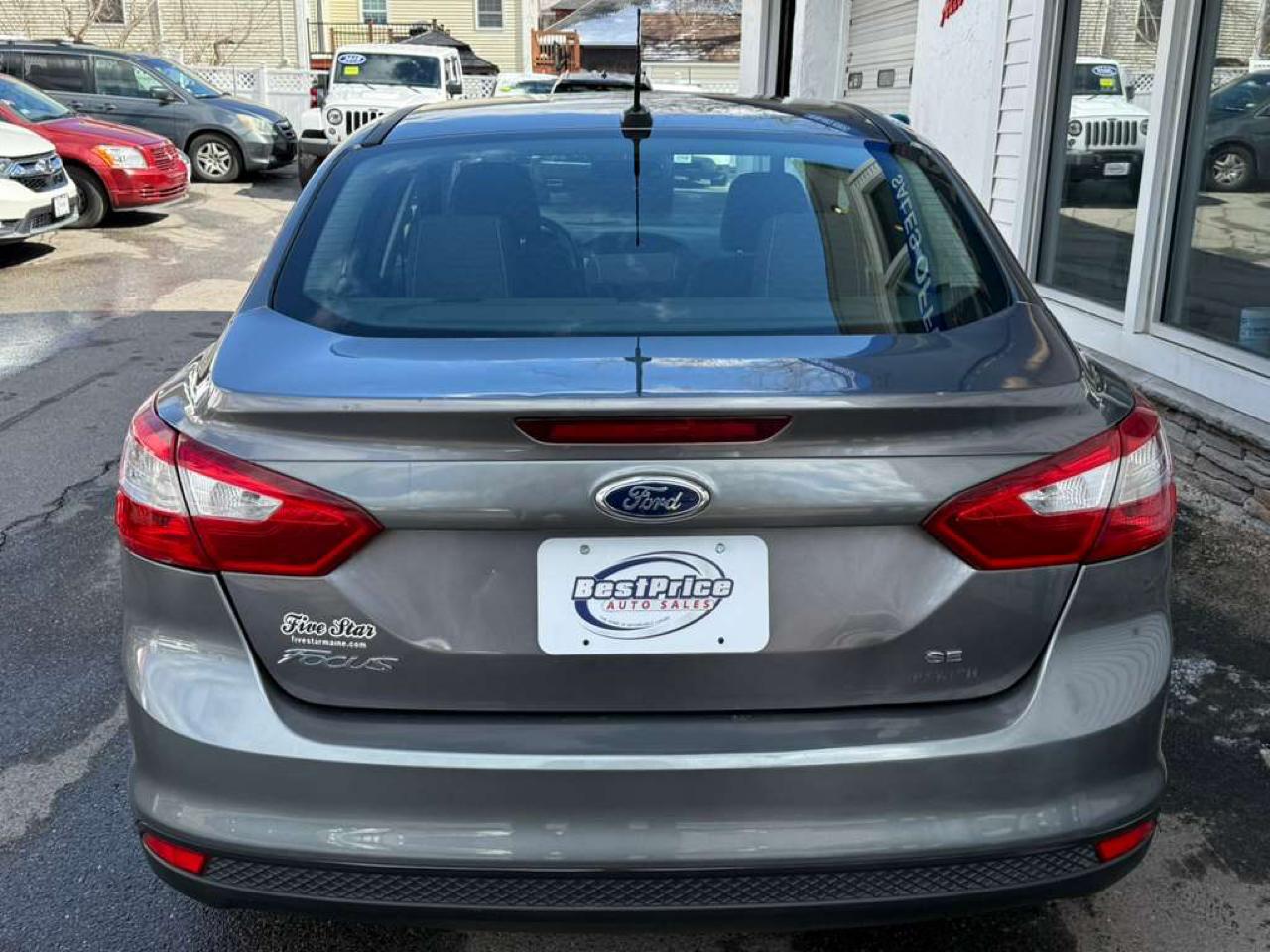 Ford Focus 4dr Sdn SE 2014