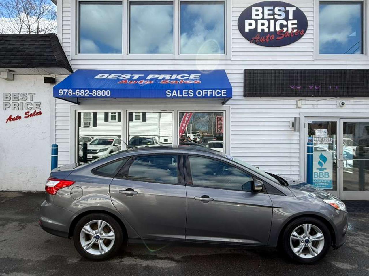 Ford Focus 4dr Sdn SE 2014