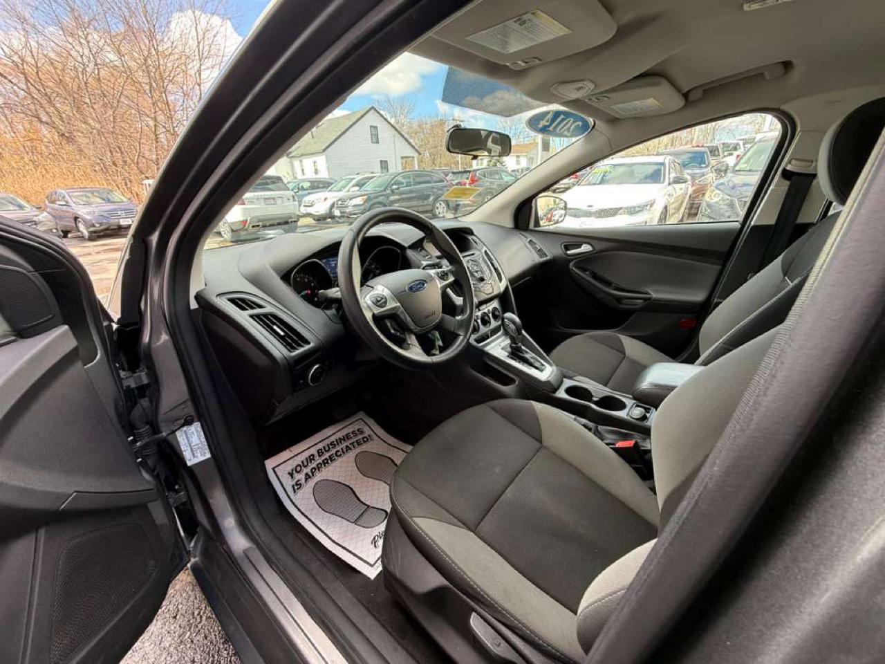 Ford Focus 4dr Sdn SE 2014