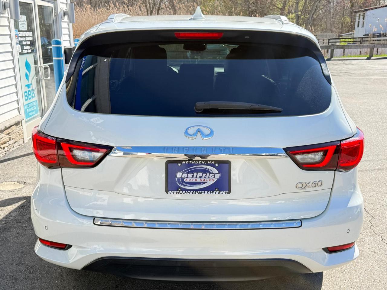 Infiniti QX60 LUXE AWD 2019