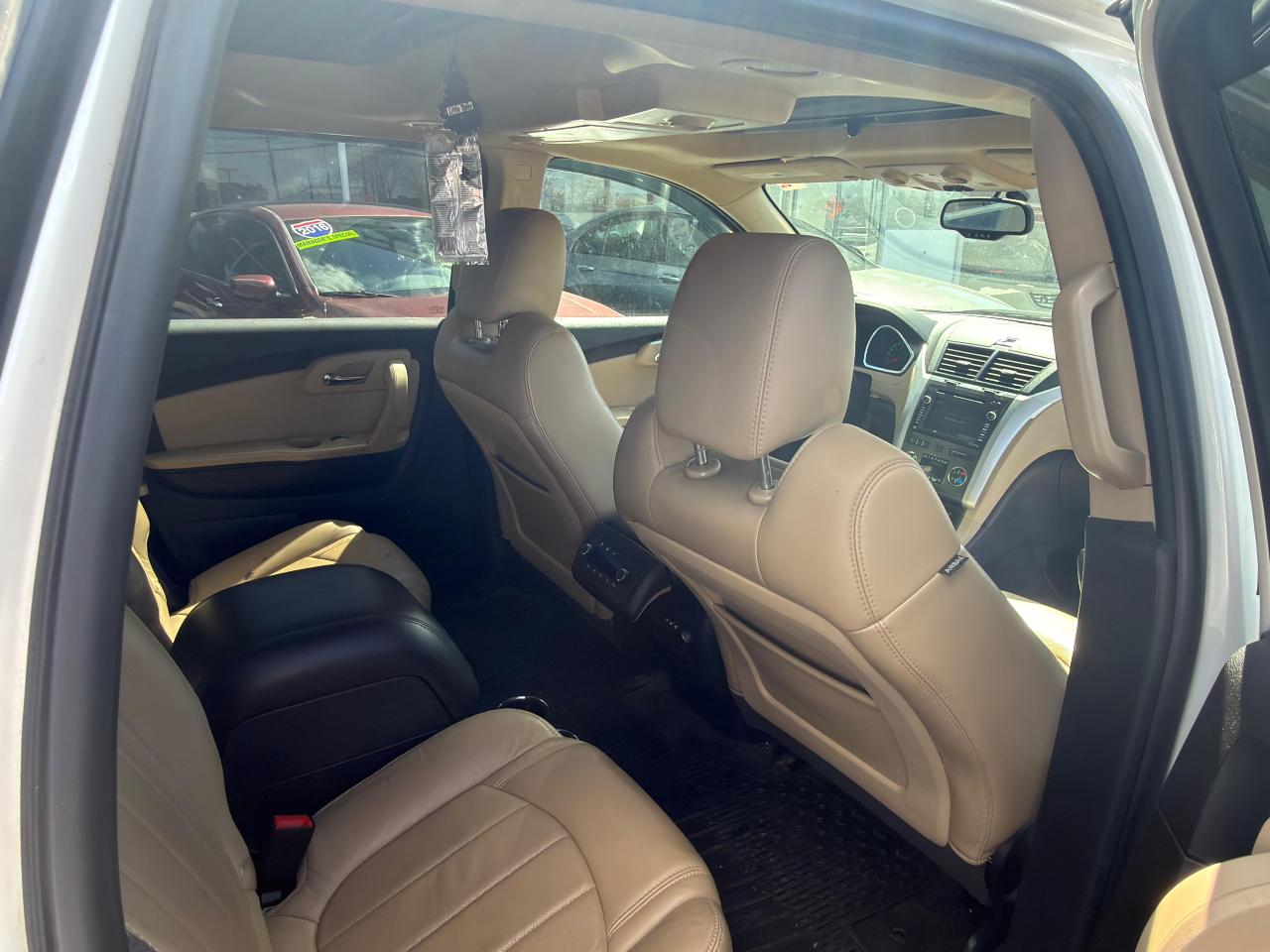 Chevrolet Traverse AWD 4dr LTZ 2012