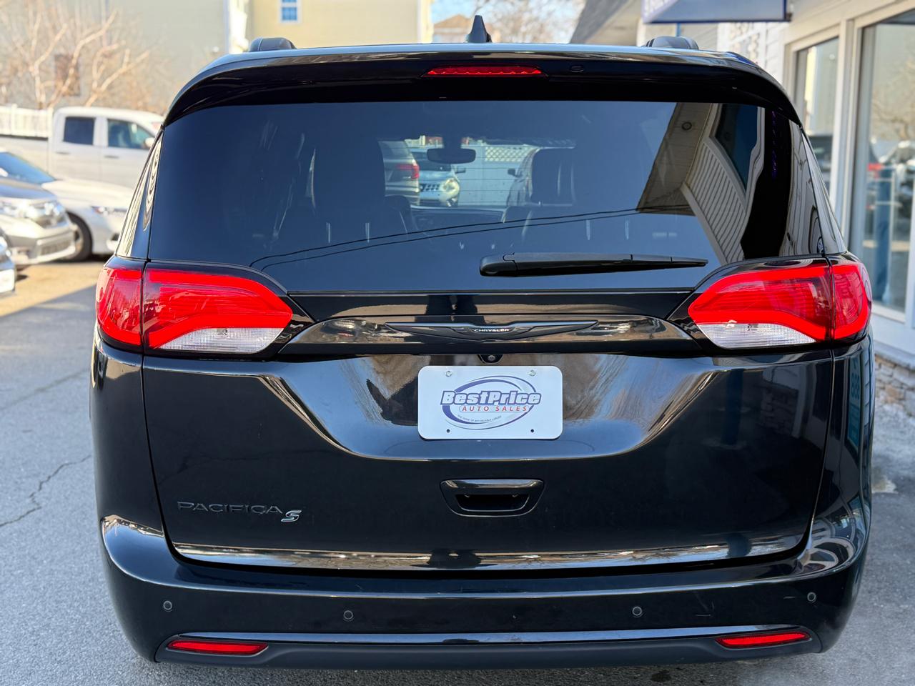Chrysler Pacifica Touring L FWD 2019