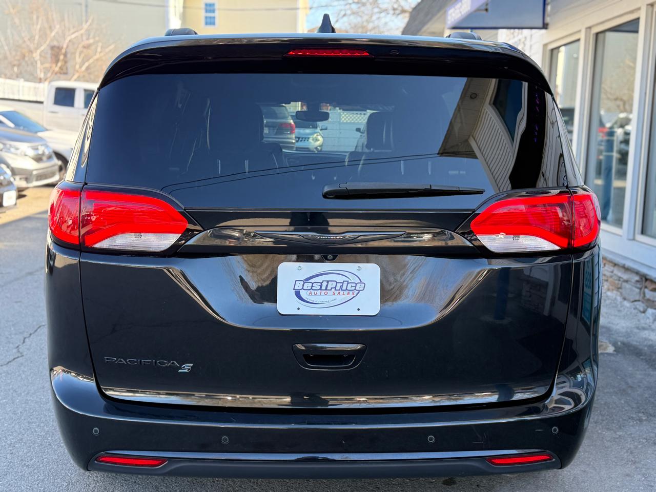 Chrysler Pacifica Touring L FWD 2019