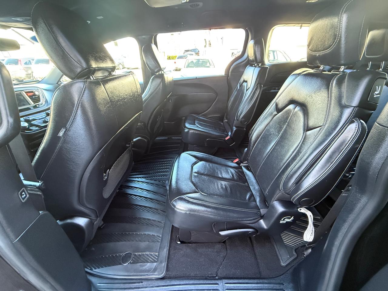 Chrysler Pacifica Touring L FWD 2019