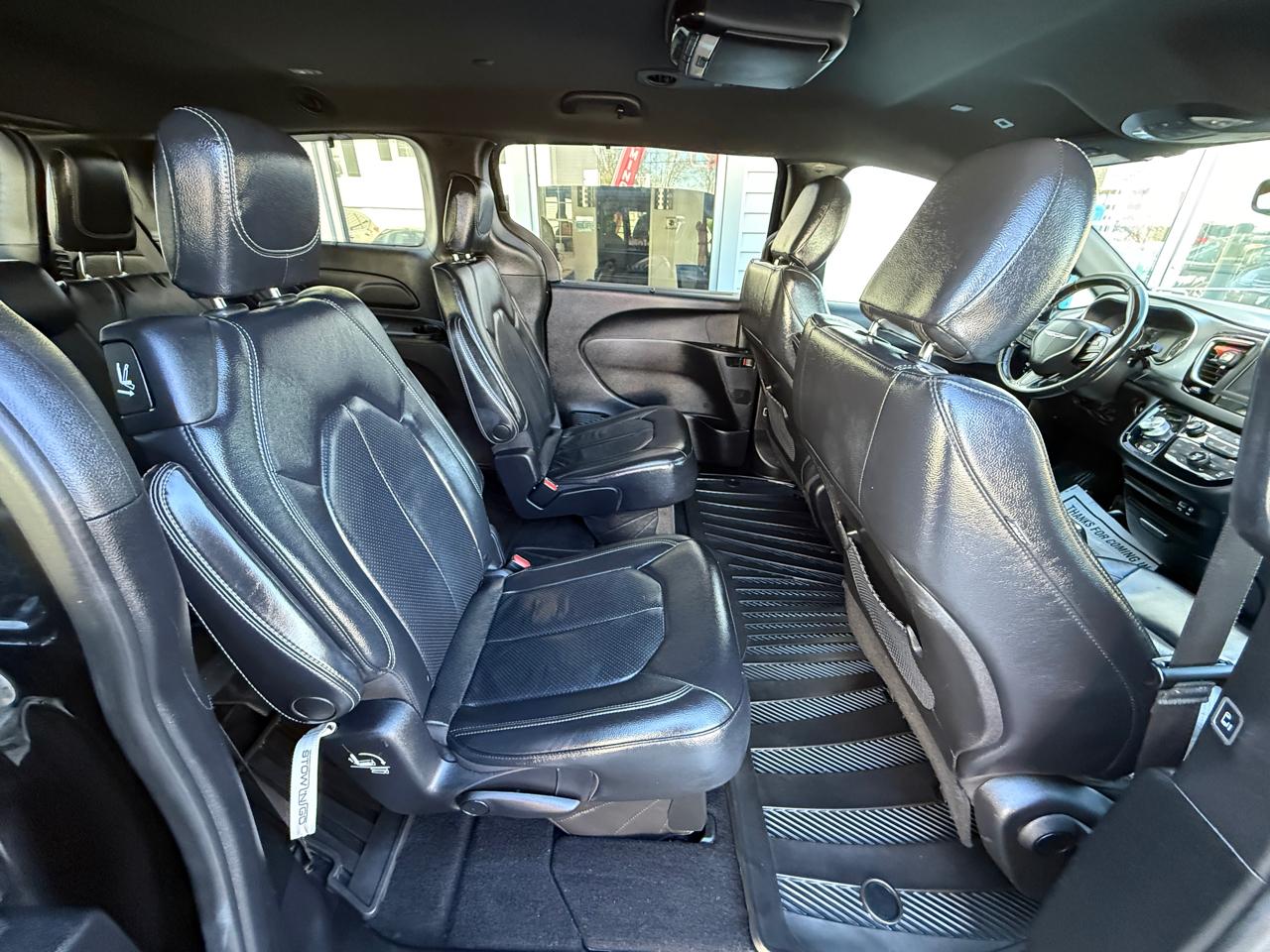 Chrysler Pacifica Touring L FWD 2019