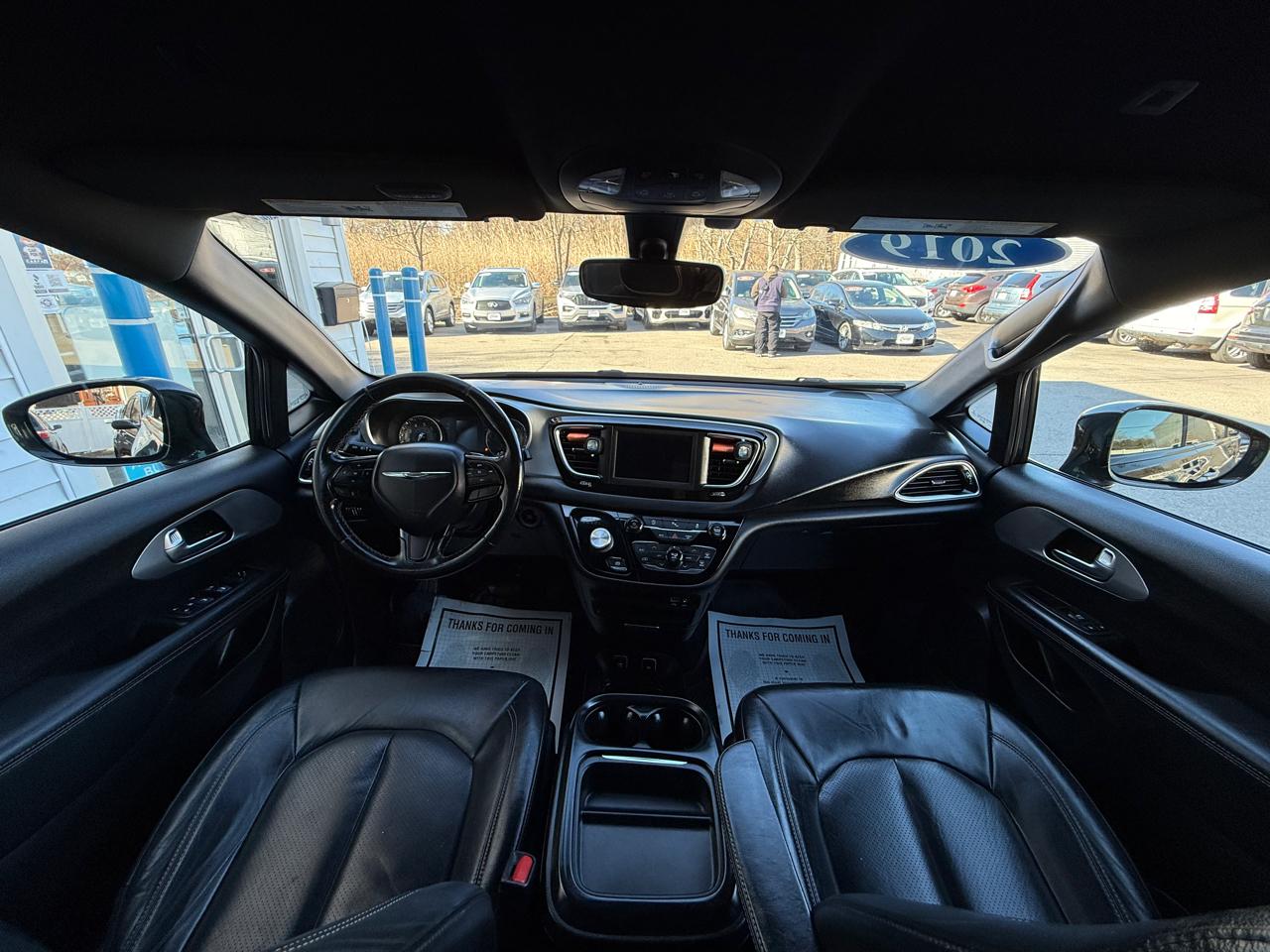 Chrysler Pacifica Touring L FWD 2019