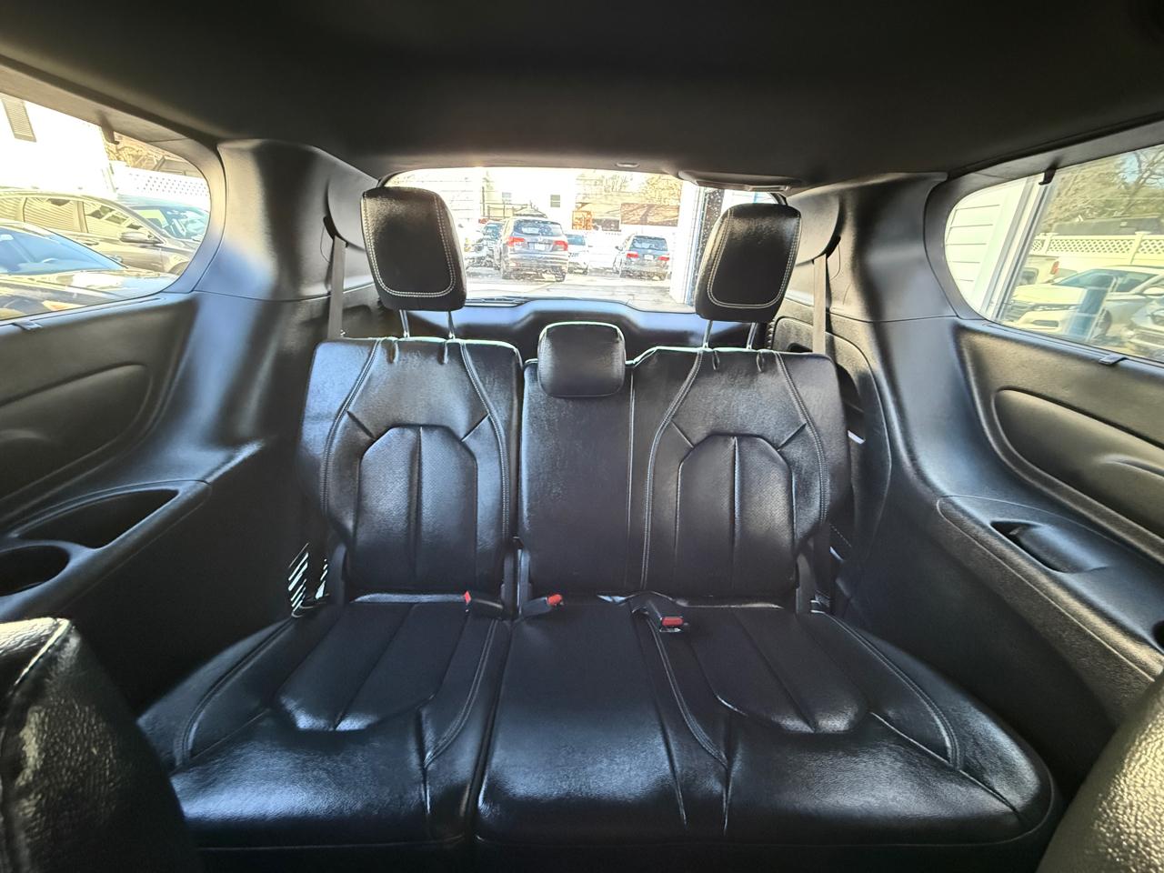 Chrysler Pacifica Touring L FWD 2019