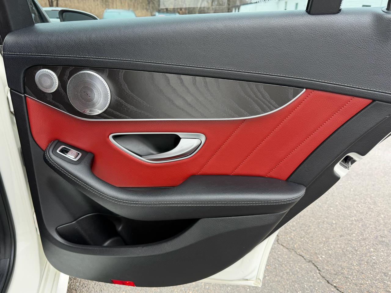 Mercedes-Benz C-Class 4dr Sdn C 300 4MATIC 2015