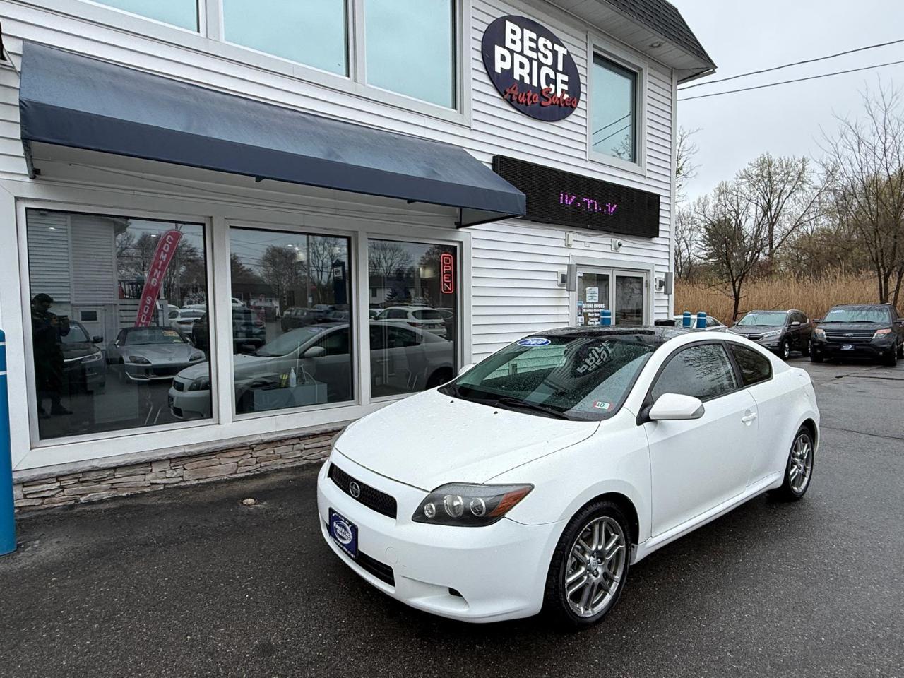Scion tC 2dr HB Man (Natl) 2009