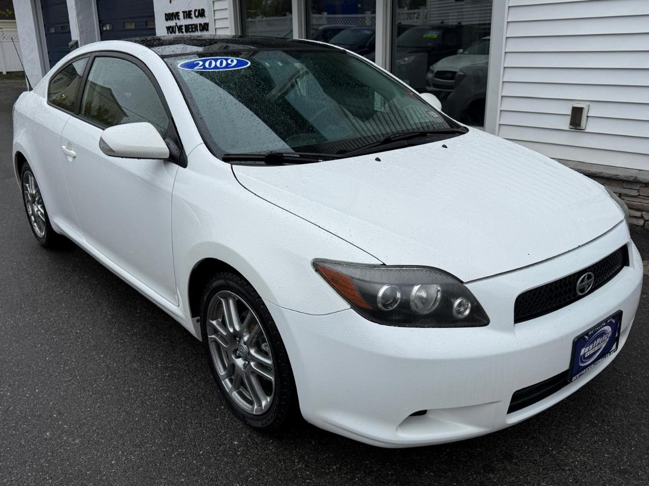 Scion tC 2dr HB Man (Natl) 2009